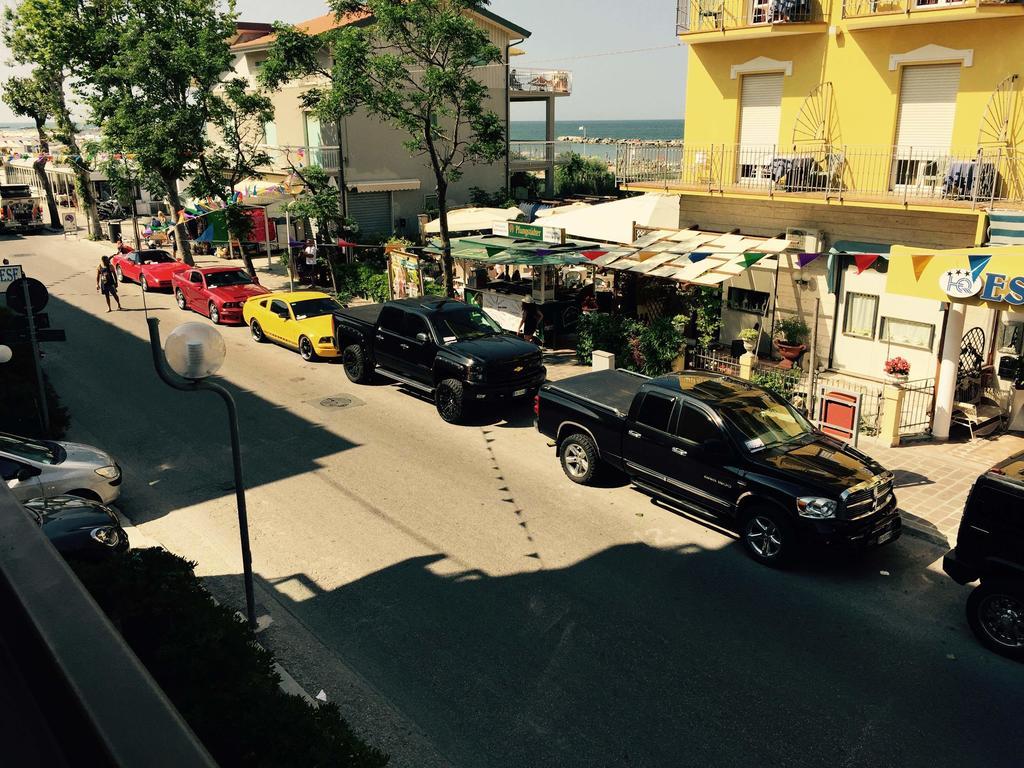 Hotel Acapulco Viserbella di Rimini Eksteriør billede