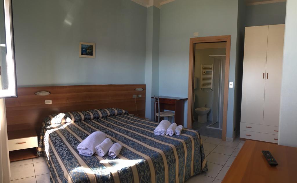 Hotel Acapulco Viserbella di Rimini Eksteriør billede