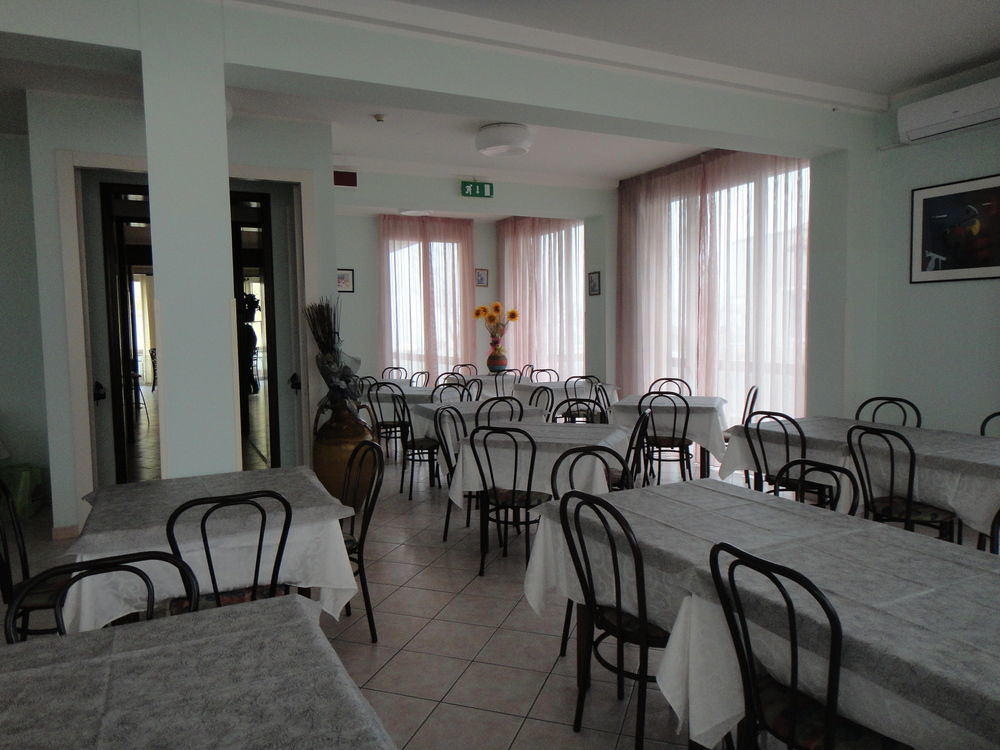 Hotel Acapulco Viserbella di Rimini Eksteriør billede